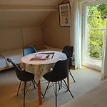 B&B Roseland